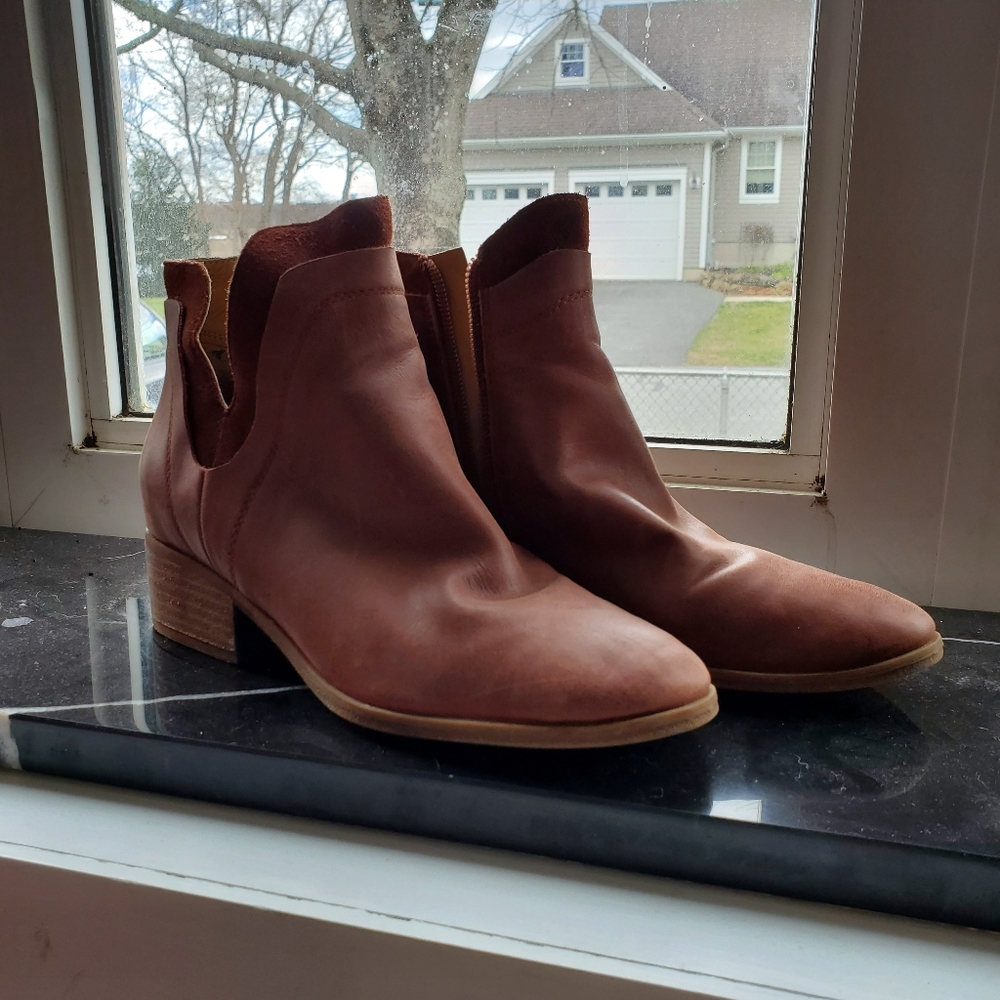 Lucky Brand Booties - Rust / Red sz 6.5